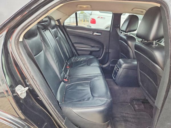 2017 CHRYSLER 300 Limited