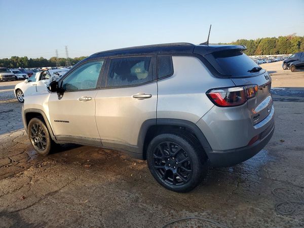 2023 JEEP COMPASS North, Latitude