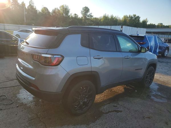 2023 JEEP COMPASS North, Latitude