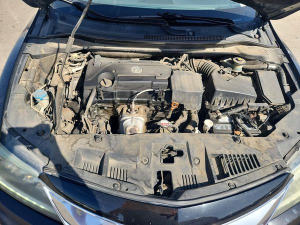 2016 ACURA ILX Base/Acura Watch Plus — Engine bay