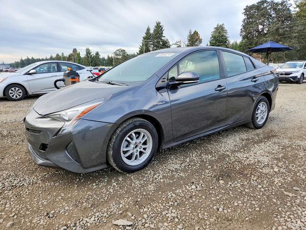2016 TOYOTA PRIUS — DSFA — Front 3/4