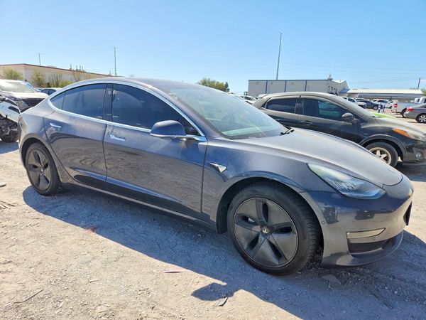 2020 TESLA MODEL 3 — Passenger 3/4