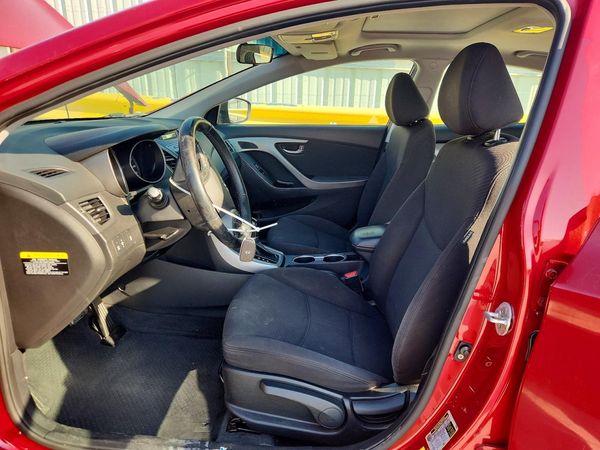 2016 HYUNDAI ELANTRA — DENT