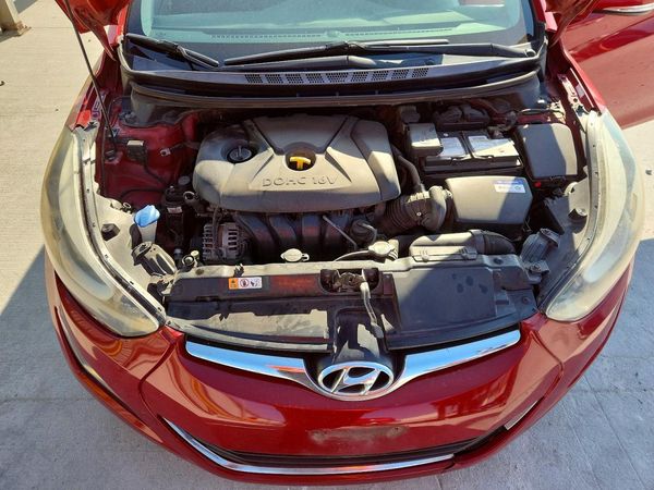 2016 HYUNDAI ELANTRA — Engine bay