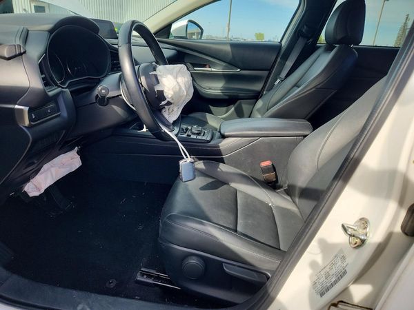 2023 MAZDA CX-30 Select Package — DENT