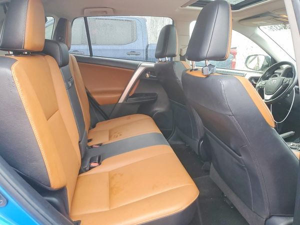 2018 TOYOTA RAV4 Ltd — PSRS