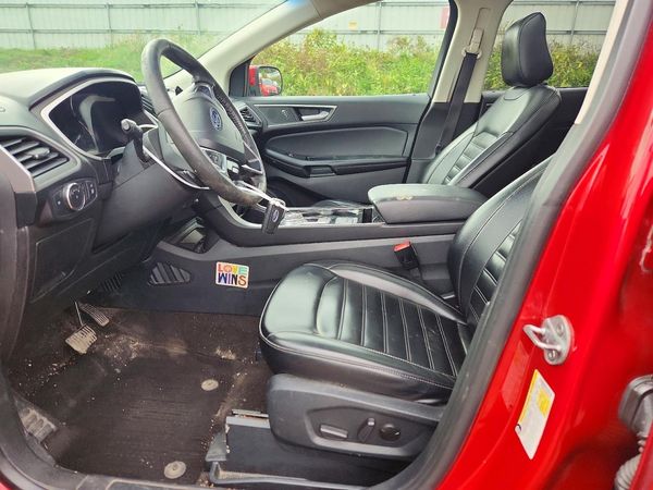 2020 FORD EDGE SEL — DENT