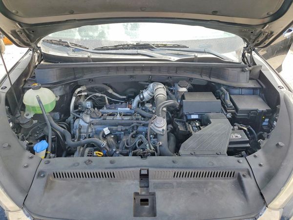 2017 HYUNDAI TUCSON — Engine bay