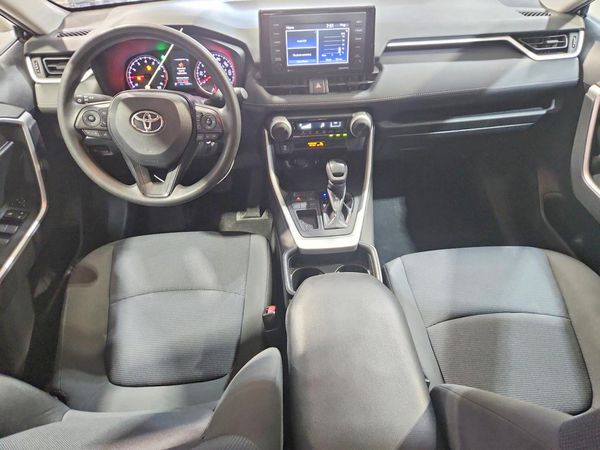 2020 TOYOTA RAV4 LE