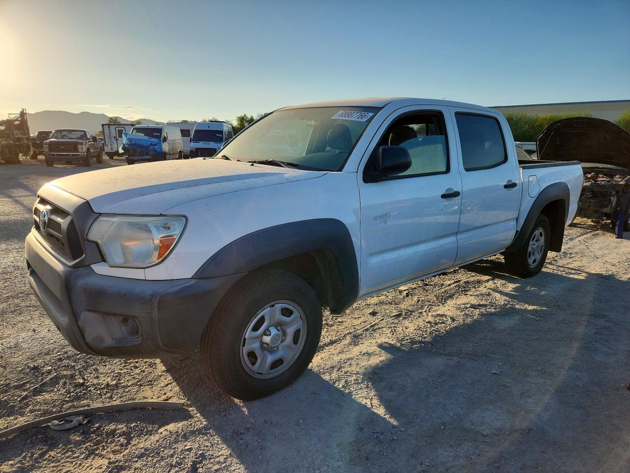 2014 TOYOTA TACOMA Delux Grade — Front 3/4
