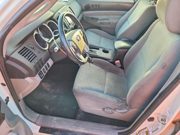 2014 TOYOTA TACOMA Delux Grade — DENT