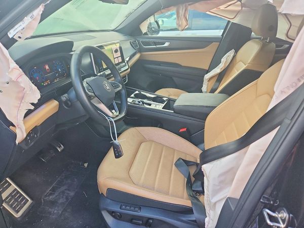 2026 VOLKSWAGEN ATLAS CROSS SPORT — DENT