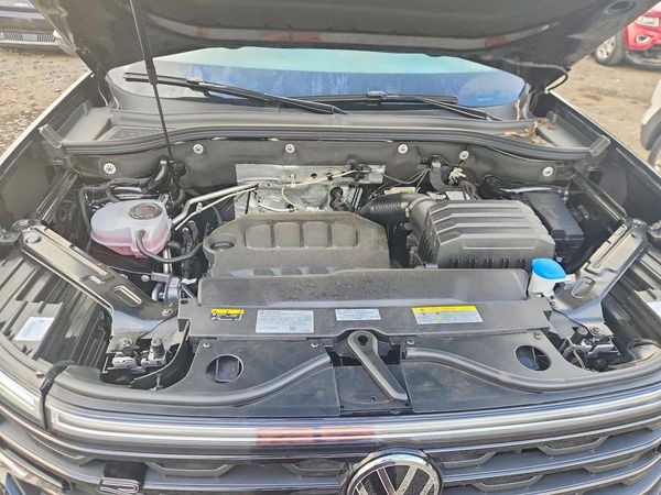 2026 VOLKSWAGEN ATLAS CROSS SPORT — Engine bay