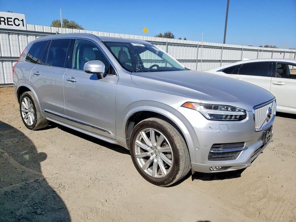 2016 VOLVO XC90 — Passenger 3/4