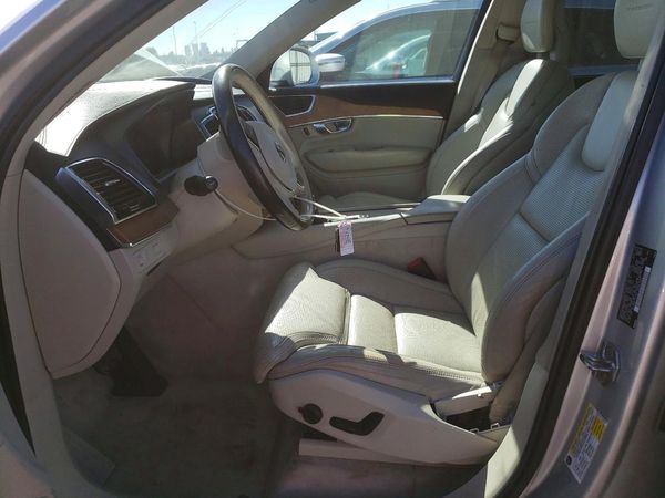 2016 VOLVO XC90 — DENT