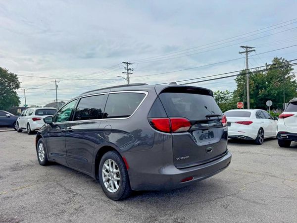 2020 CHRYSLER VOYAGER LXI