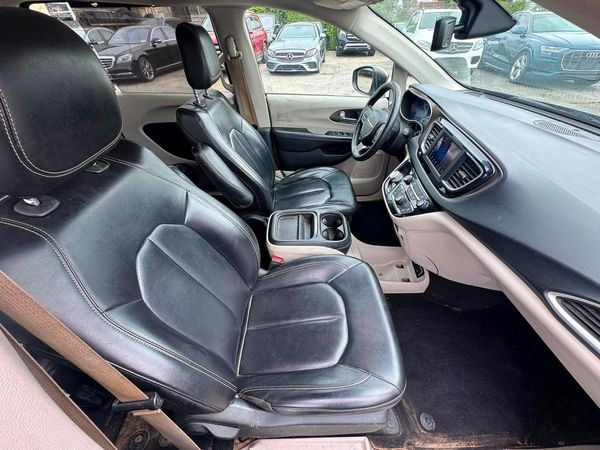 2020 CHRYSLER VOYAGER LXI