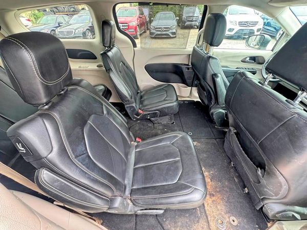 2020 CHRYSLER VOYAGER LXI