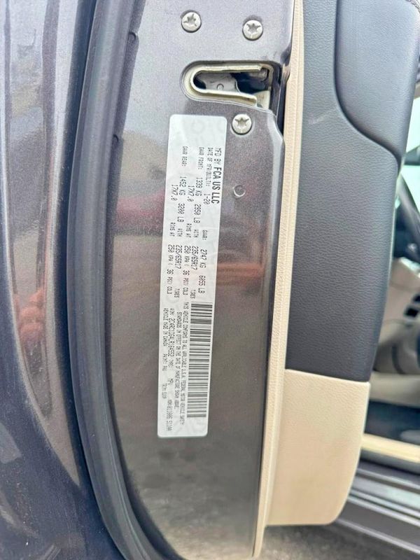 2020 CHRYSLER VOYAGER LXI