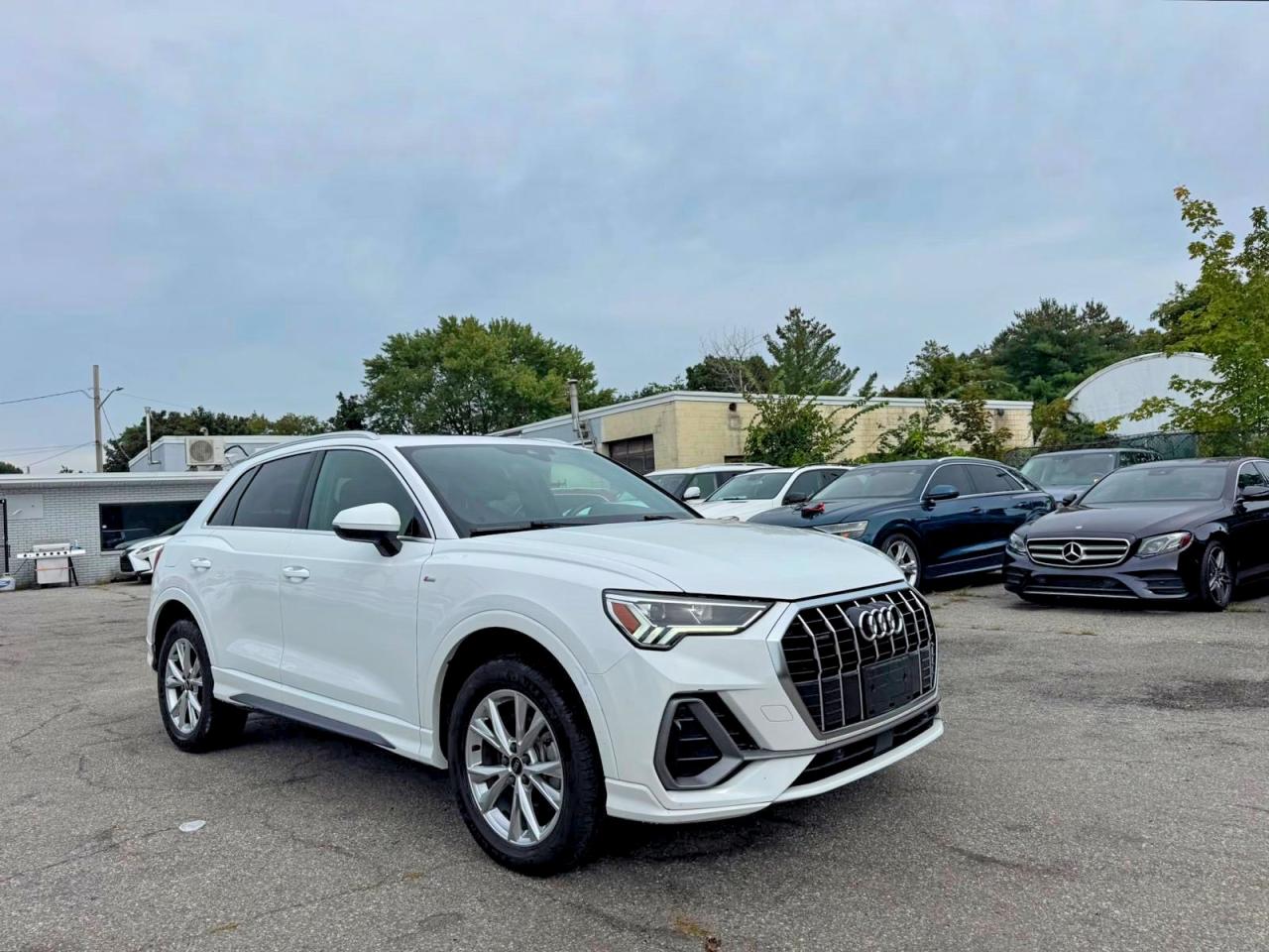 2023 AUDI Q3 S Line quattro Premium