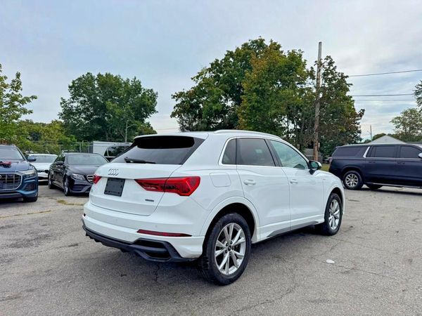 2023 AUDI Q3 S Line quattro Premium