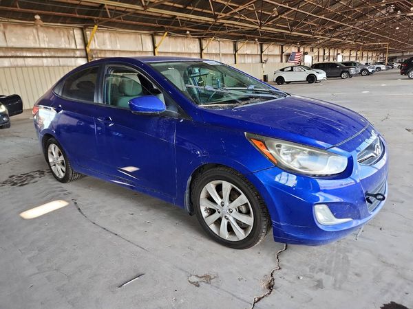 2013 HYUNDAI ACCENT GLS Premium/ SE