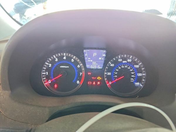 2013 HYUNDAI ACCENT GLS Premium/ SE