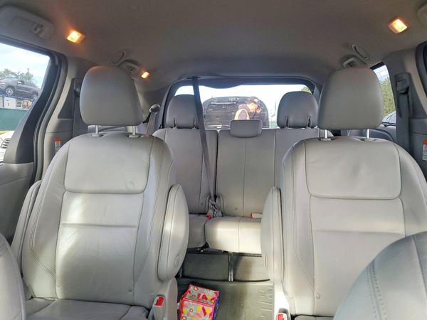 2018 TOYOTA SIENNA