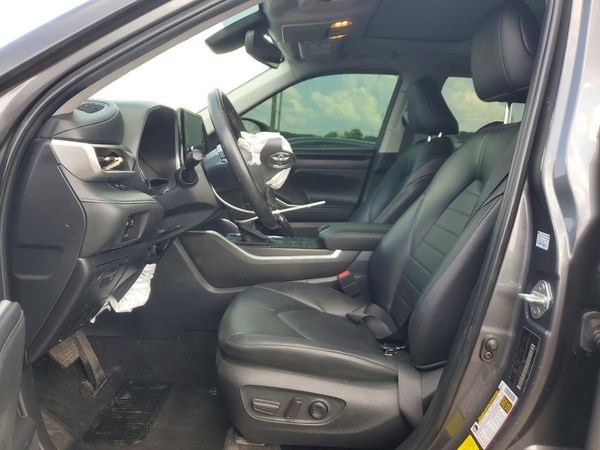 2024 TOYOTA HIGHLANDER — DENT
