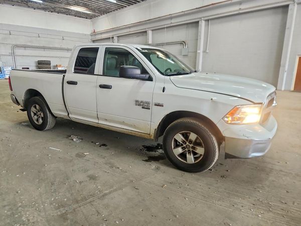 2019 RAM 1500 CLASSIC Tradesman, ST — Passenger 3/4