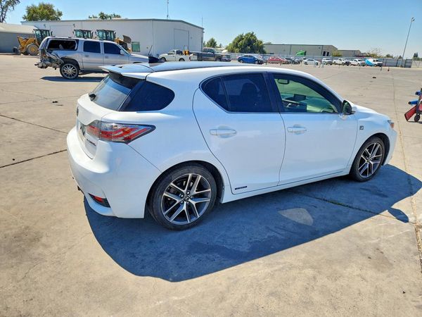 2016 LEXUS CT 200h