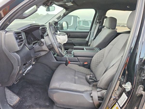 2026 TOYOTA TUNDRA SR
