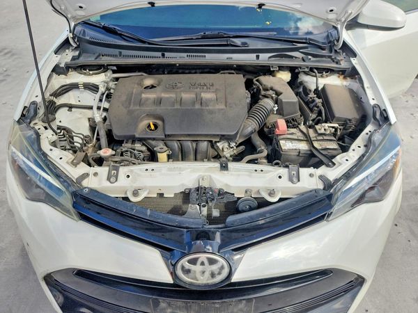 2017 TOYOTA COROLLA — Engine bay