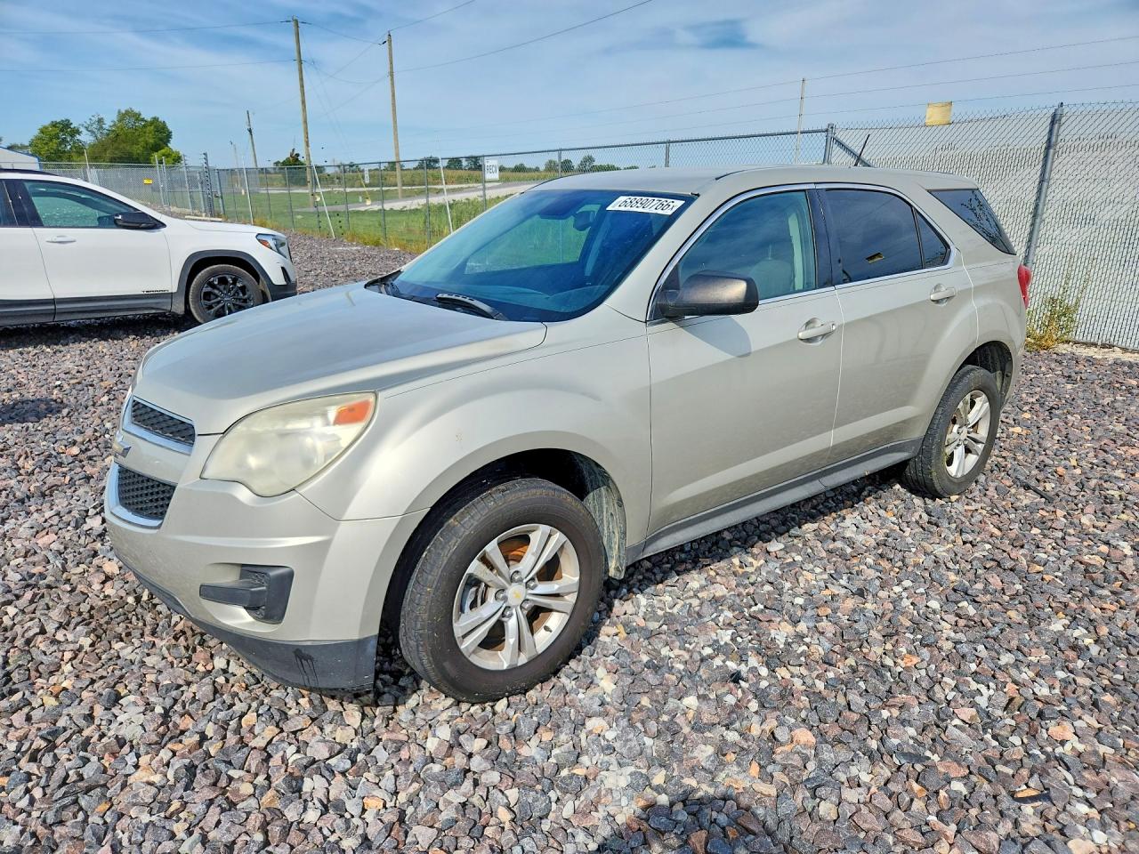 2013 CHEVROLET EQUINOX LS — Front 3/4