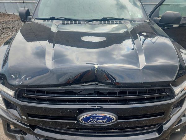 2018 FORD F150 — Engine bay