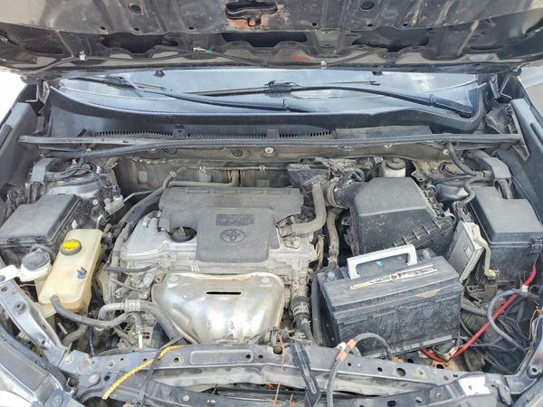 2017 TOYOTA RAV4 — Engine bay