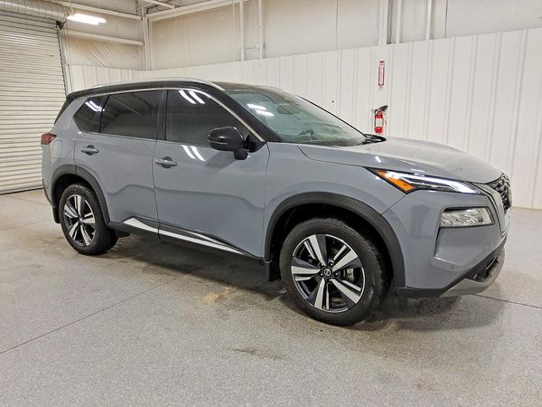 2021 NISSAN ROGUE SL — Passenger 3/4
