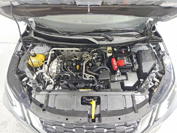 2021 NISSAN ROGUE SL — Engine bay