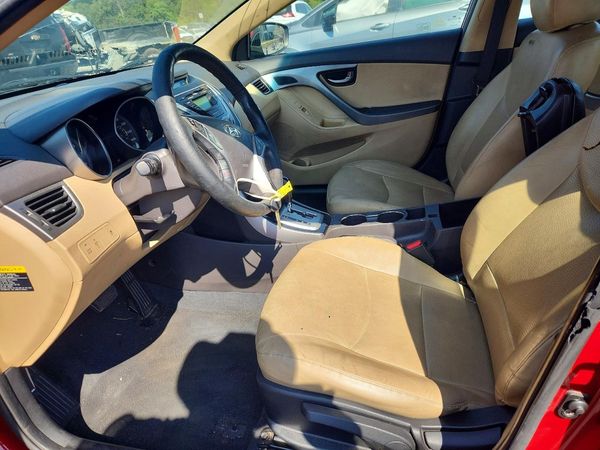 2012 HYUNDAI ELANTRA — DENT