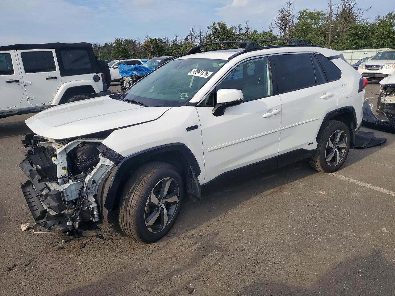 2023 TOYOTA RAV4 SE — Front 3/4