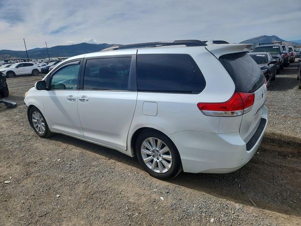 2013 TOYOTA SIENNA — DSRA