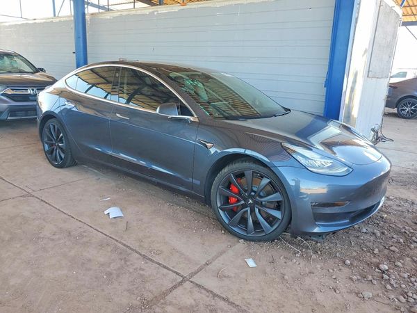 2020 TESLA MODEL 3 — Passenger 3/4