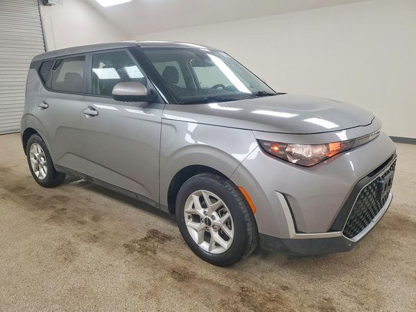 2024 KIA SOUL LX, S — Passenger 3/4
