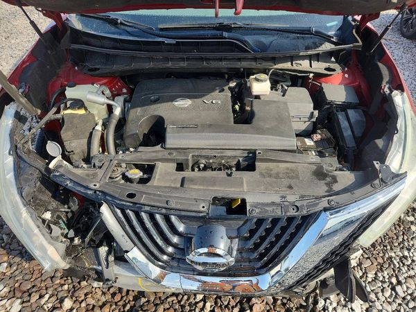 2018 NISSAN MURANO — Engine bay