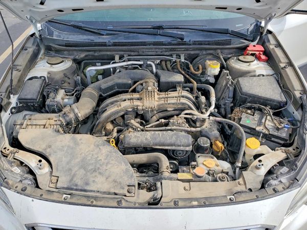 2021 SUBARU OUTBACK — Engine bay