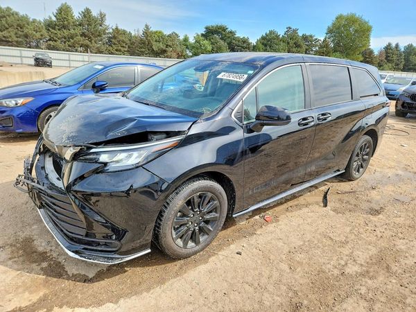 2023 TOYOTA SIENNA