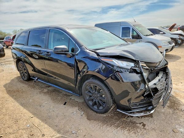 2023 TOYOTA SIENNA