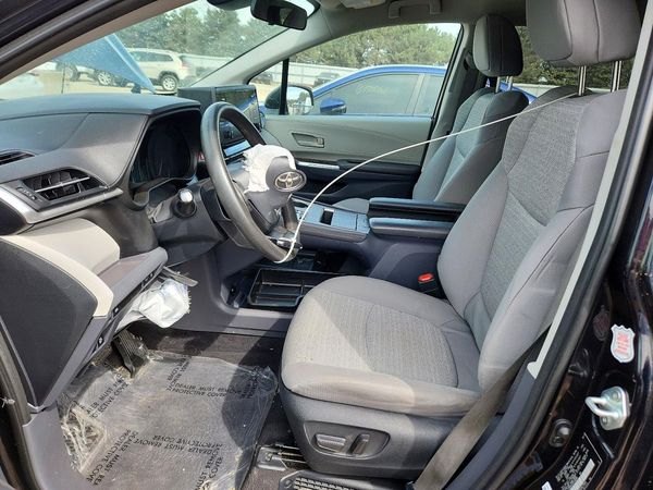 2023 TOYOTA SIENNA