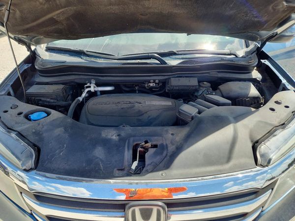 2016 HONDA PILOT EXL SENSING — Engine bay