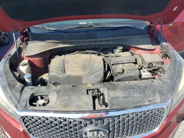 2017 KIA SORENTO L, LX — Engine bay